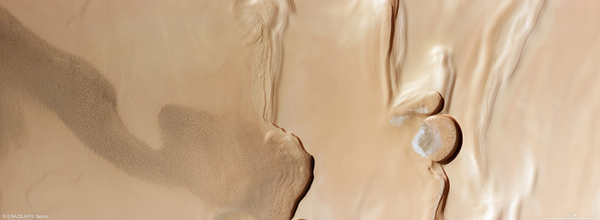 Mars Express Unveils Stunning Images of Dunes and Ice at Martian North Pole
