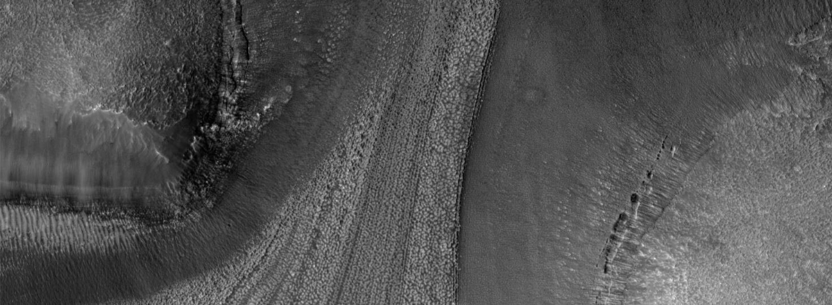 Astronomers Find Traces of Ancient Glaciers in Mars Photos