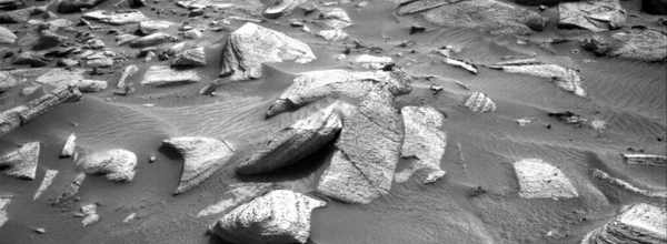 NASA's Curiosity Rover Spots 'Star Trek' Starfleet Emblem on Mars